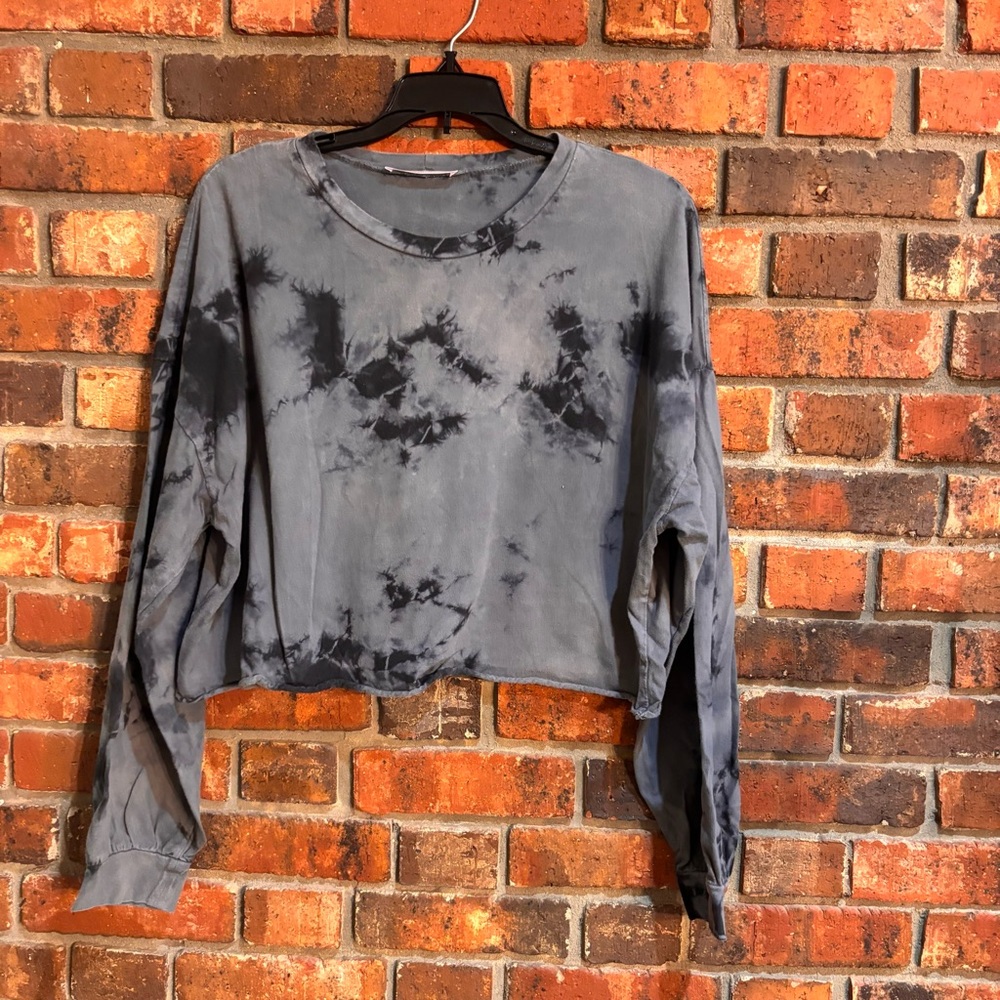 Blue Blush womens cropped tie dye long sleeve t-shirt gray /black S